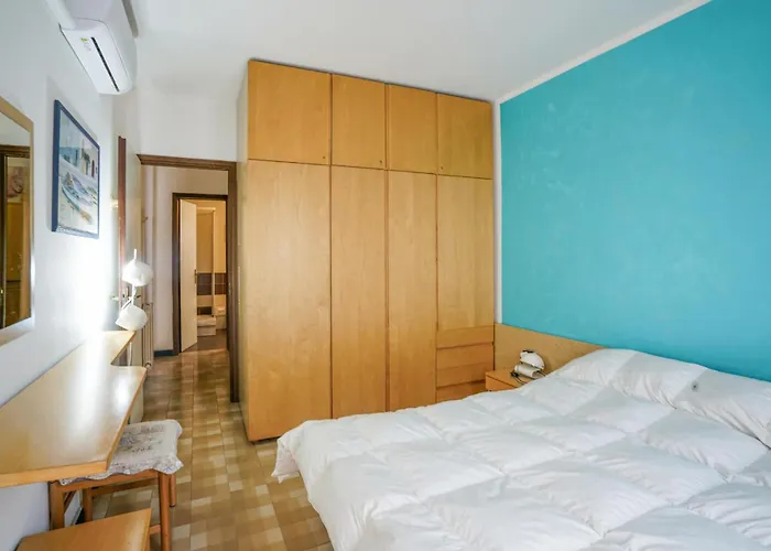 2 Bedroom Lovely In Lejlighed Lavagna