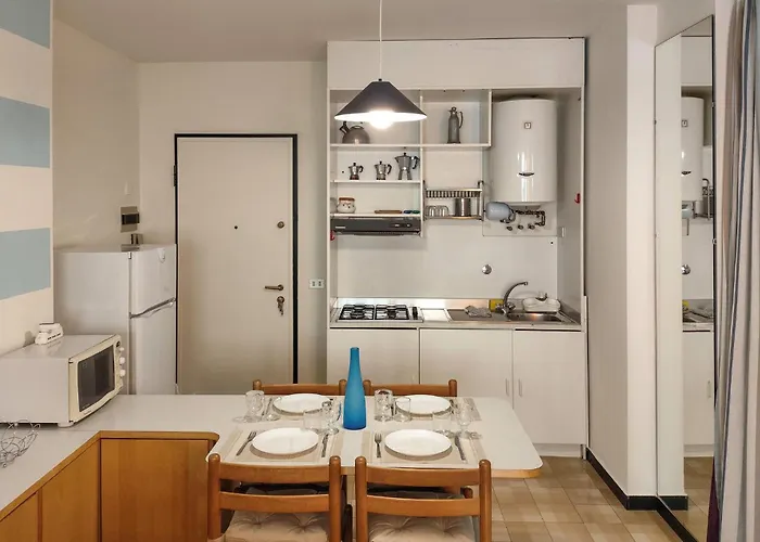 2 Bedroom Lovely In