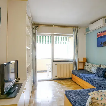 2 Bedroom Lovely In *