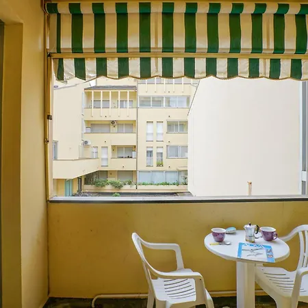 2 Bedroom Lovely In *