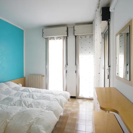 2 Bedroom Lovely In