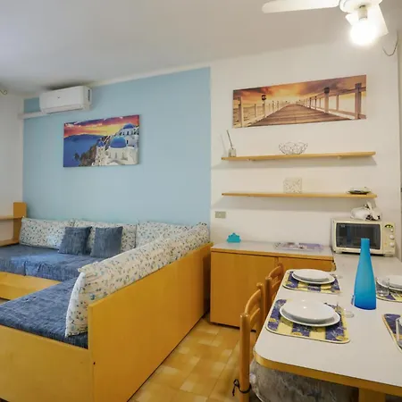 Apartament 2 Bedroom Lovely In Lavagna