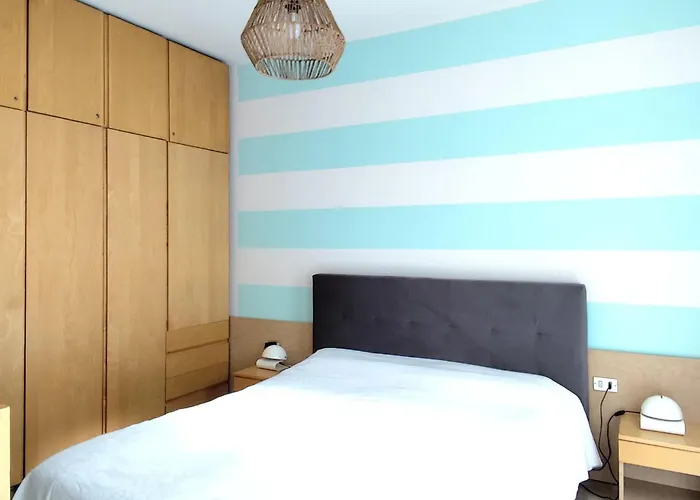 2 Bedroom Lovely In Apartment