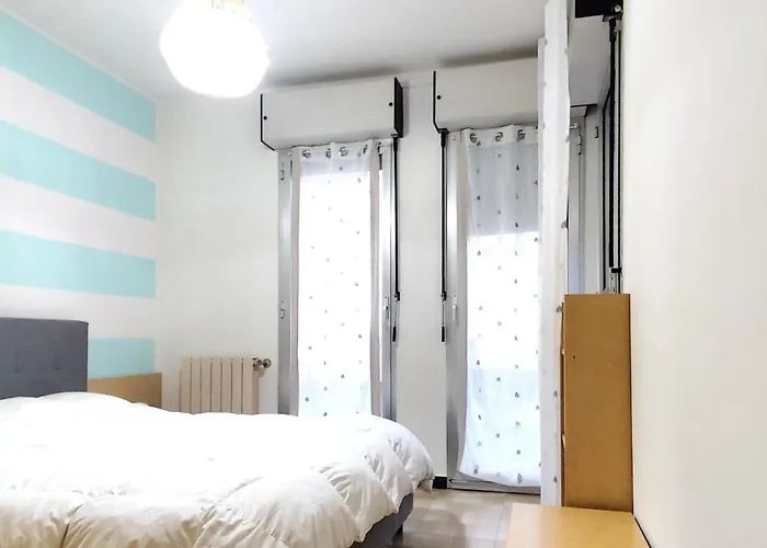 2 Bedroom Lovely In *